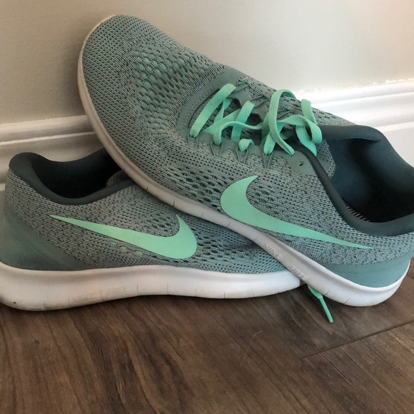 Women’s Nike Free Run - Picture 1 of 4